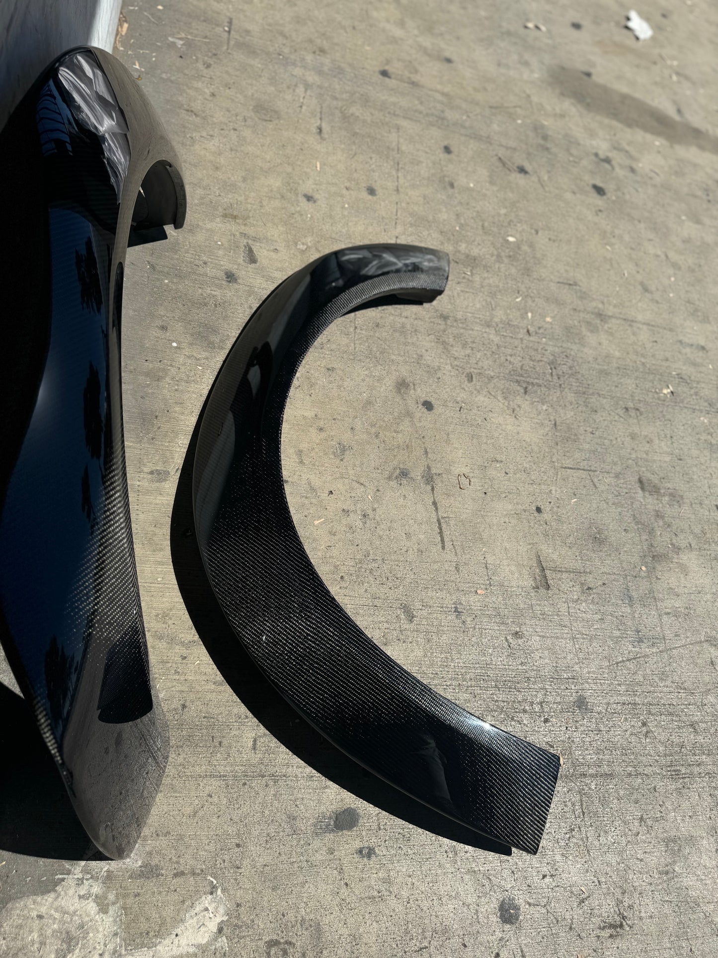 Anderson Composites 2018 - 2023 DODGE CHALLENGER HELLCAT WIDEBODY/DEMON/REDEYE CARBON FIBER FRONT FENDER FLARES (PAIR)