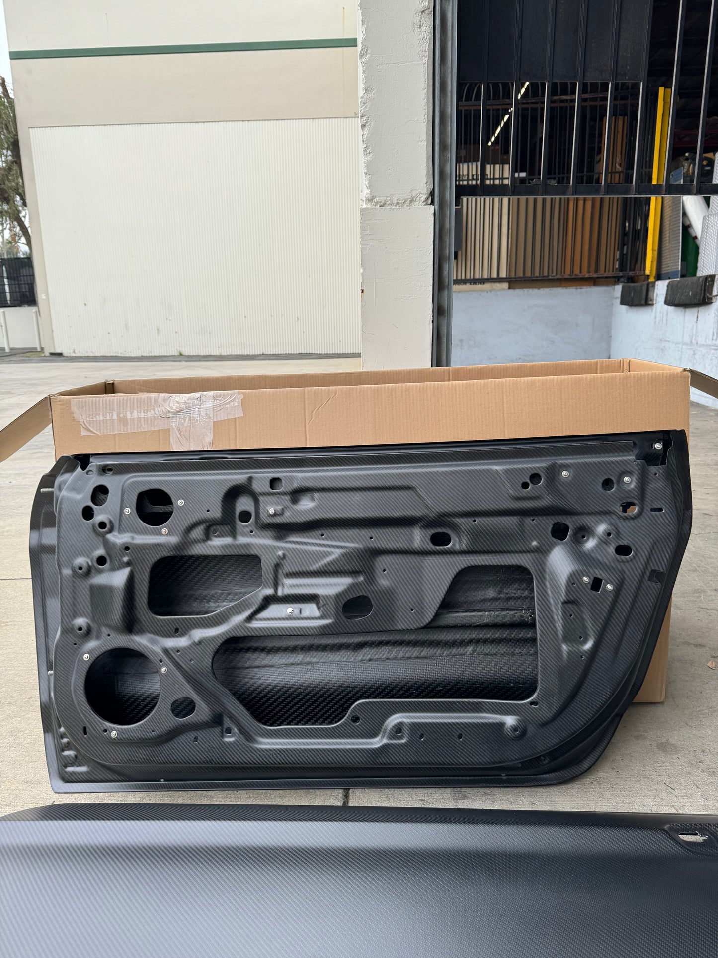 Anderson Composites 2015 - 2023 MUSTANG DRY CARBON FIBER DOORS (PAIR)