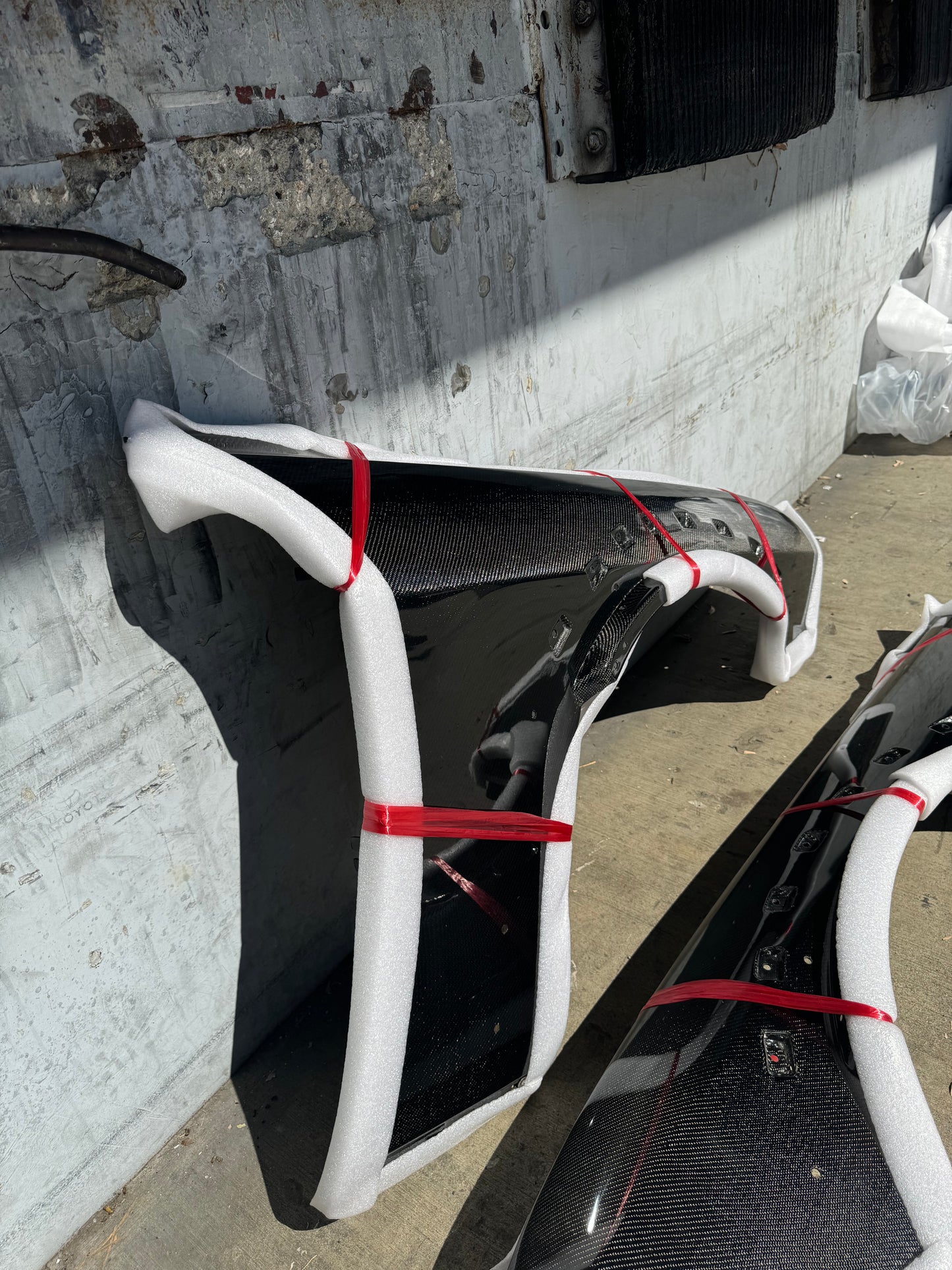 Anderson Composites 2018-2023 DODGE CHALLENGER HELLCAT WIDEBODY/DEMON/REDEYE CARBON FIBER FRONT FENDERS (PAIR)