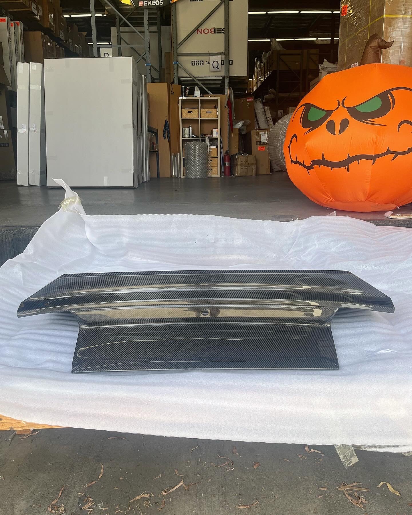2015-2023 MUSTANG DOUBLE SIDED CARBON FIBER TYPE-ST DECKLID WITH INTEGRATED SPOILER