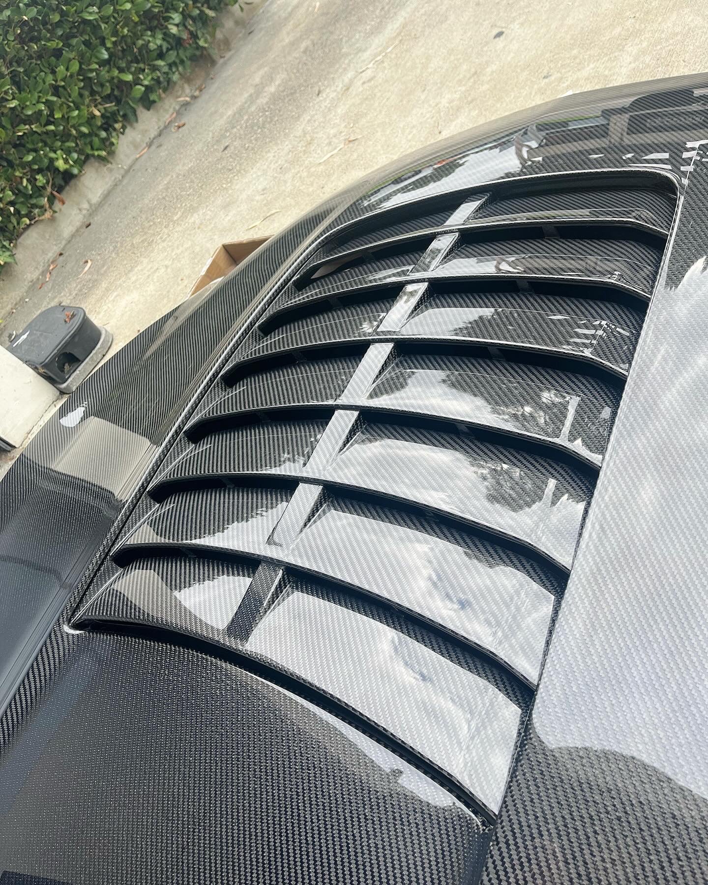Anderson Composites 2015 - 2020 MUSTANG SHELBY GT350 TYPE-GT5 DOUBLE SIDED CARBON FIBER HOOD