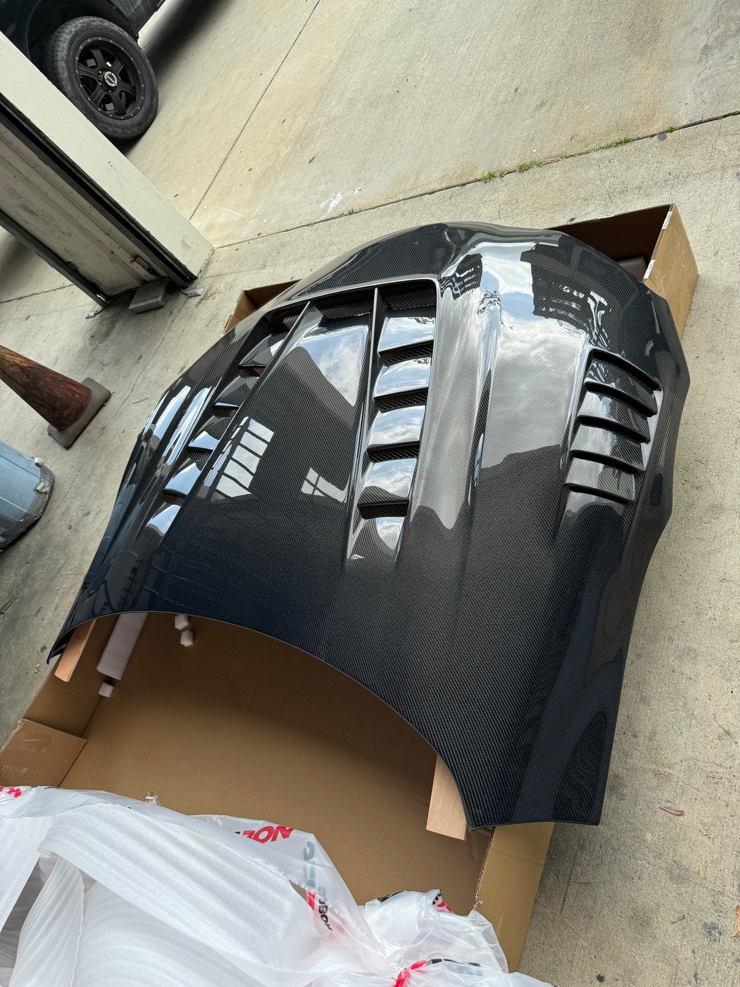 Seibon Carbon 2020-2023 TOYOTA GR SUPRA TV-STYLE DOUBLE-SIDED CARBON FIBER HOOD