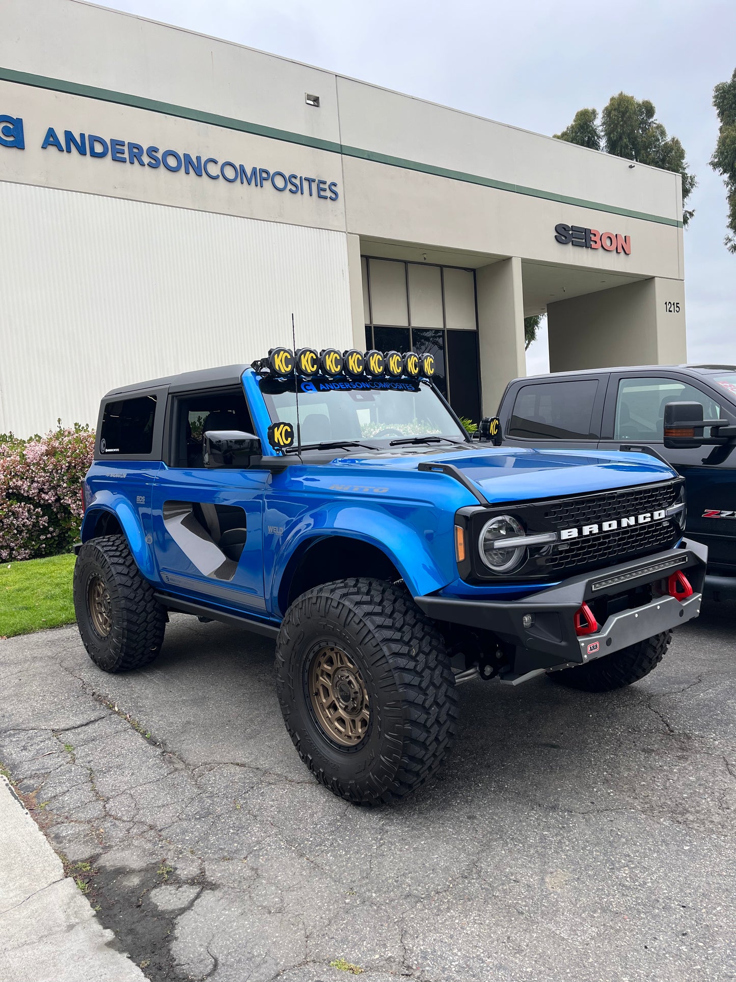 Anderson Composites 2021-2022 FORD BRONCO FIBERGLASS HALO DOORS WITH CARBON FIBER INSERTS (2-DOOR)