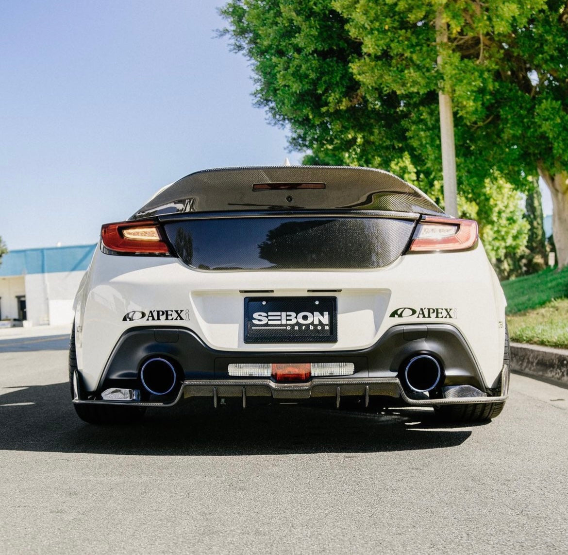 Seibon Carbon 2022-2023 TOYOTA GR86 / SUBARU BRZ C-STYLE CARBON FIBER TRUNK LID