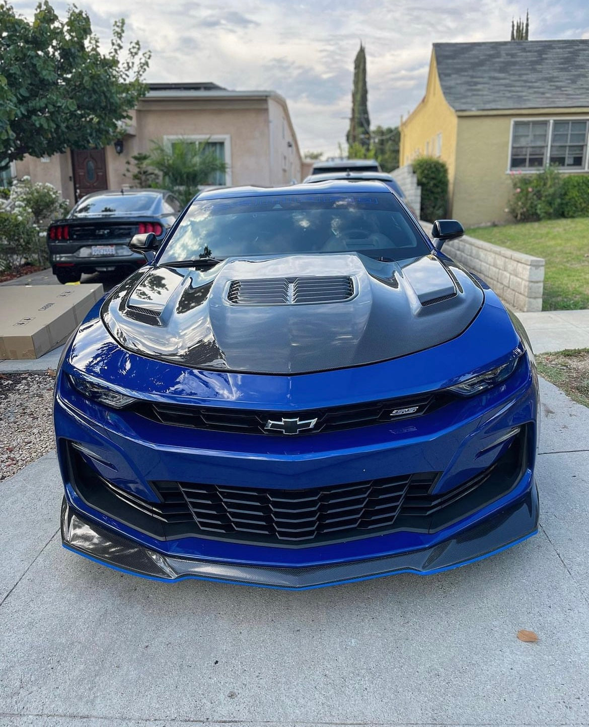 Anderson Composites 2016-2024 CHEVROLET CAMARO SS TYPE-T2 DOUBLE SIDED CARBON FIBER HOOD