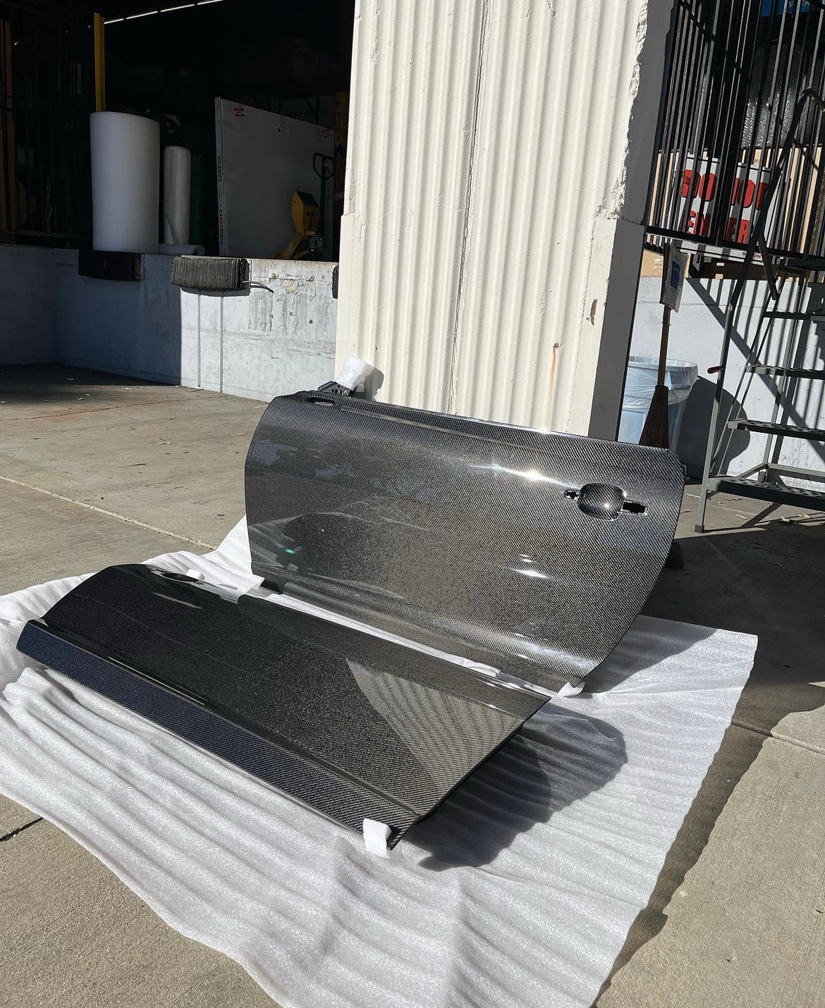 Anderson Composites 2010-2015 CAMARO CARBON FIBER DOORS (PAIR)