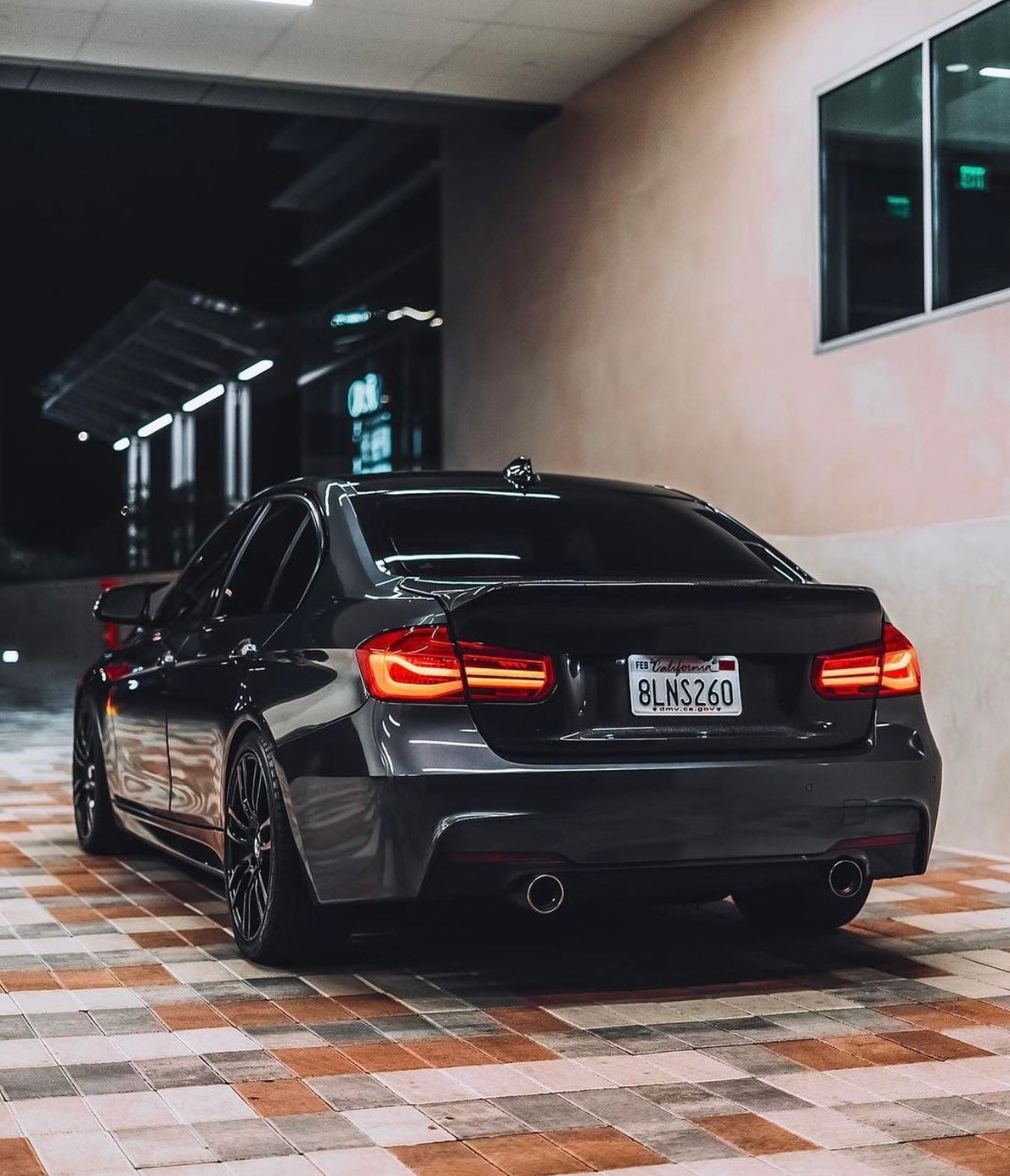 Seibon Carbon 2012-2018 BMW F30 3 SERIES / F80 M3 SEDAN (SHAVED) CSL-STYLE CARBON FIBER TRUNK LID