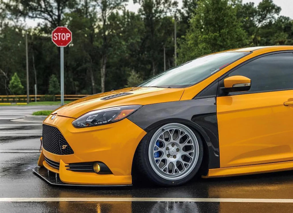 Anderson Composites 2016-2018 FORD FOCUS RS CARBON FIBER FENDERS (PAIR)
